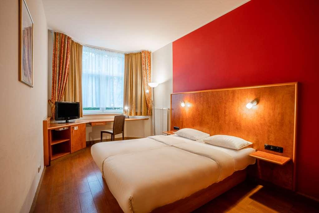 1, 2, Sleep Boardinghouse Unterschleissheim Zentrum חדר תמונה