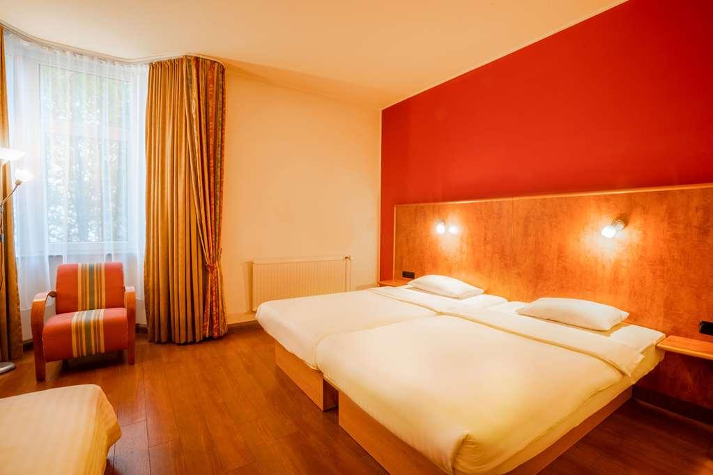 1, 2, Sleep Boardinghouse Unterschleissheim Zentrum חדר תמונה