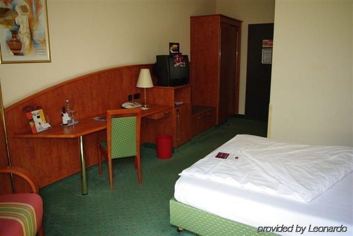 1, 2, Sleep Boardinghouse Unterschleissheim Zentrum מראה חיצוני תמונה