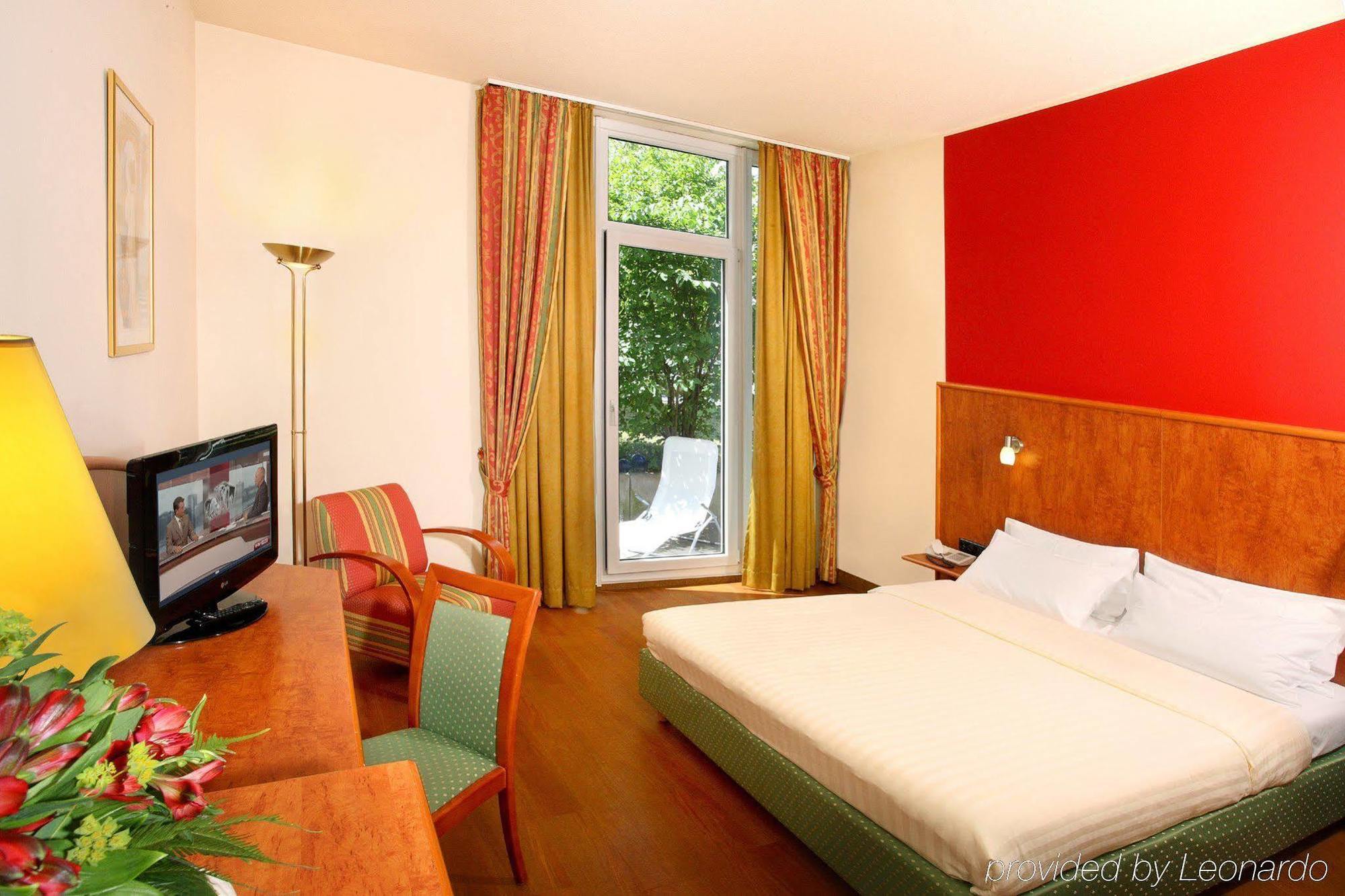 1, 2, Sleep Boardinghouse Unterschleissheim Zentrum מראה חיצוני תמונה