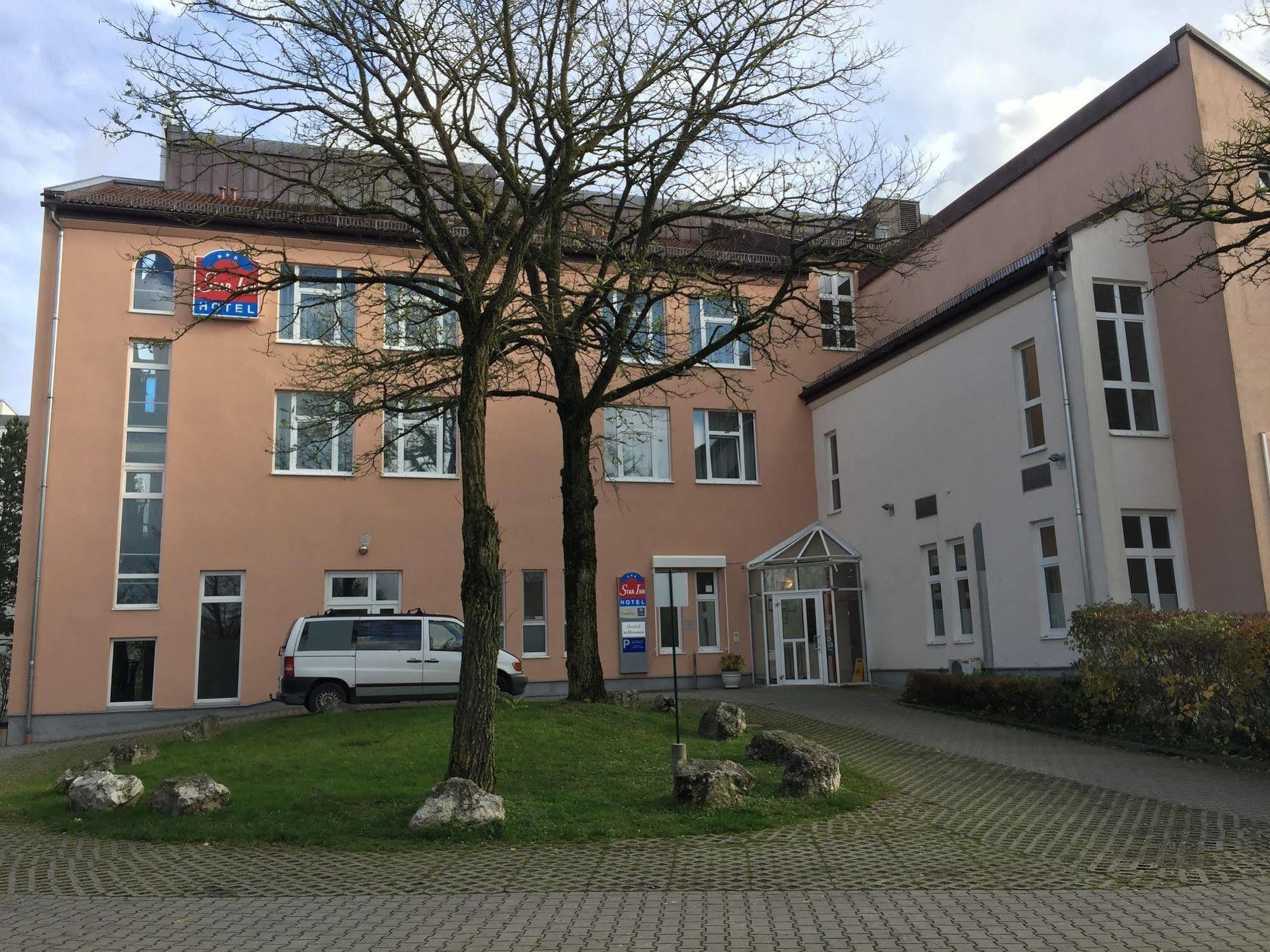 1, 2, Sleep Boardinghouse Unterschleissheim Zentrum מראה חיצוני תמונה
