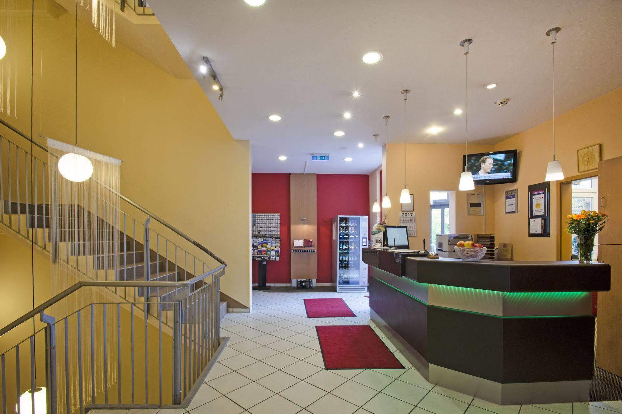 1, 2, Sleep Boardinghouse Unterschleissheim Zentrum מראה חיצוני תמונה